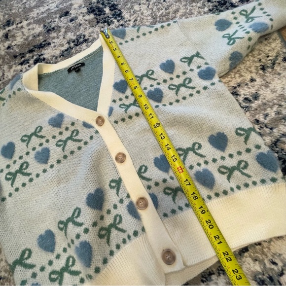 Cardigan - Picture 3 of 7